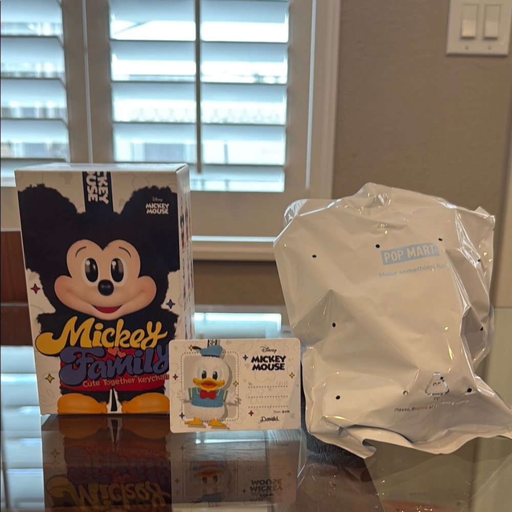 Disney Mickey Family Plush Pendant (confirmed Donald, open box, sealed bag)